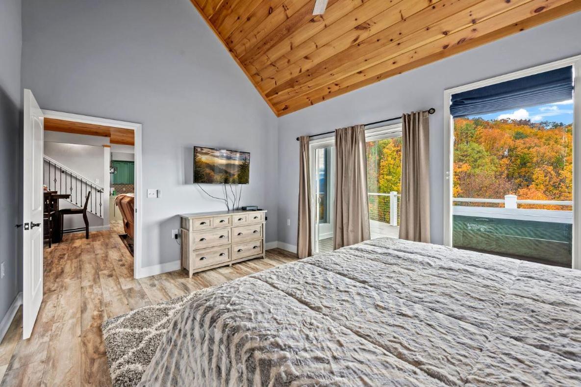 Starline Lodge - New Lux Cabin - Amazing Views, Hot Tub, Grill! Sevierville Exterior photo