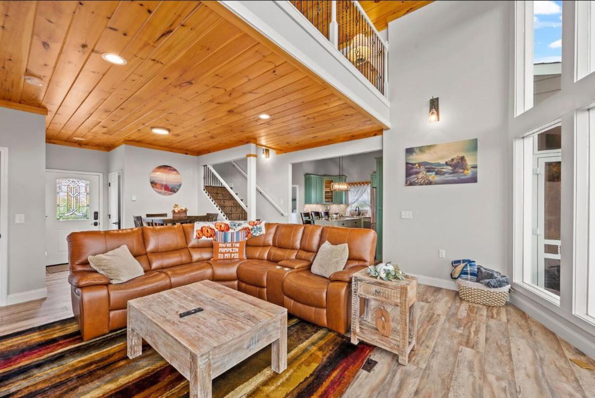 Starline Lodge - New Lux Cabin - Amazing Views, Hot Tub, Grill! Sevierville Exterior photo