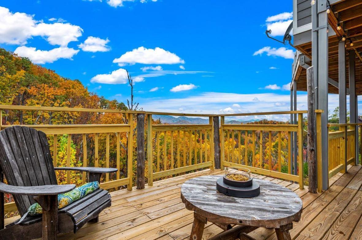 Starline Lodge - New Lux Cabin - Amazing Views, Hot Tub, Grill! Sevierville Exterior photo